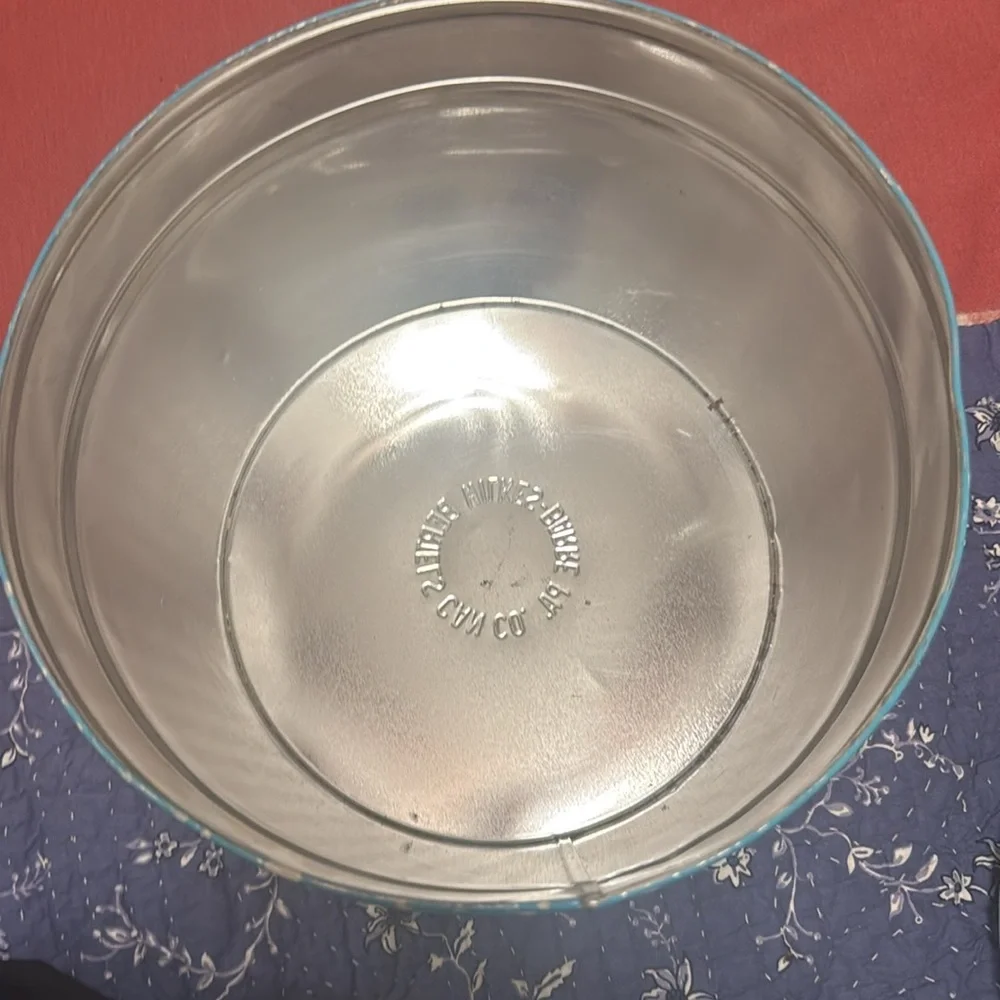 Bertelsmann Can Co. Tin Vintage Christmas Bertels Can Co. Metal Tin